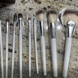 White Makeup Brush Set by Roxanna
